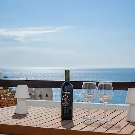 Cosy With Direct Access To The Sea
