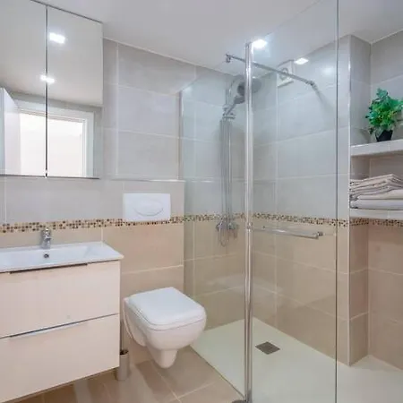 Cosy With Direct Access To The Sea Apartment